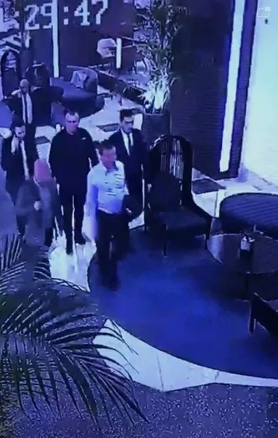'Para kasaları' ile gizli toplantı! Ekrem İmamoğlu gizli toplantıdan iki sır valizle çıktı